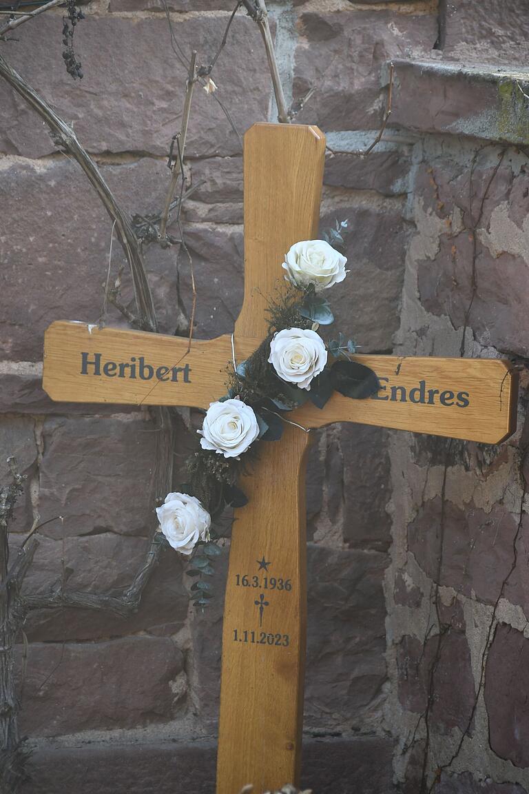 Der Hotelgasthof Buchenmühle unterhalb der Wallfahrtskirche Mariabuchen bleibt bis auf weiteres geschlossen. Der Hotelgasthof Buchenmühle unterhalb der Wallfahrtskirche Mariabuchen bleibt bis auf weiteres geschlossen.