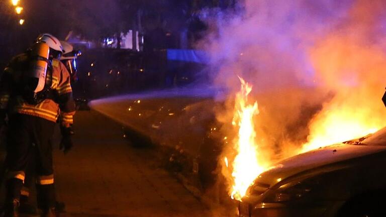 In Unterfranken hat es in der Nacht auf Freitag mehrmals gebrannt. Symbolfoto: Fricke/News5       -  In Unterfranken hat es in der Nacht auf Freitag mehrmals gebrannt. Symbolfoto: Fricke/News5