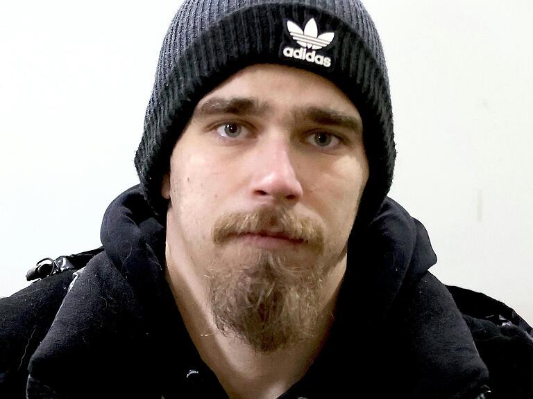 Einer der beiden Neuzugänge bei den Hawks des ESC Haßfurt ist der Tscheche Denis Salnikov, der beim Spiel gegen Selb vor einer Woche bereits im Eisstadion weilte. Einer der beiden Neuzugänge bei den Hawks des ESC Haßfurt ist der Tscheche Denis Salnikov, der beim Spiel gegen Selb vor einer Woche bereits im Eisstadion weilte.
