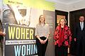 Bei der Eröffnung der Ausstellung (von links): Altbürgermeister Dr. Leonhard Scherg (Historischer Verein), Anne Kraft (Bezirk Unterfranken), stellvertretende Bezirkstagspräsidentin Eva- Maria Linsenbreder und Bürgermeister Thomas Stamm.