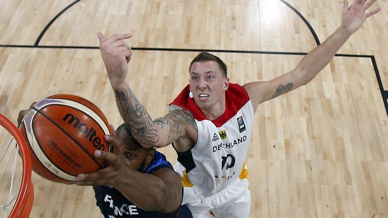 Daniel Theis       -  Daniel Theis war mit 22 Punkten der beste Werfer im DBB-Dress.