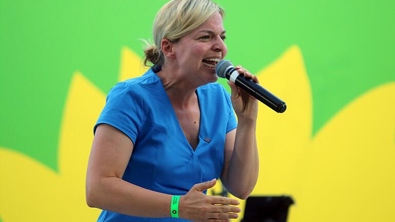 Die bayerische Grünen-Spitzenkandidatin Katharina Schulze zeigte sich bei ihrem Auftritt auf dem Schweinfurter Georg-Wichtermann-Platz kämpferisch. Die bayerische Grünen-Spitzenkandidatin Katharina Schulze zeigte sich bei ihrem Auftritt auf dem Schweinfurter Georg-Wichtermann-Platz kämpferisch.