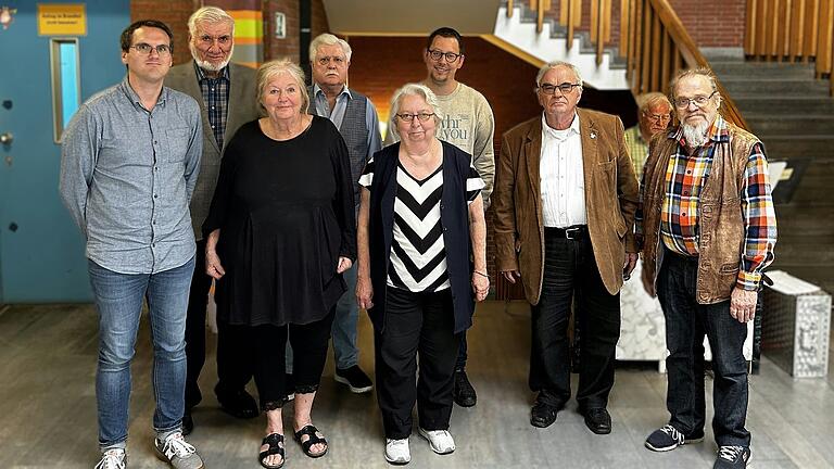 Auf dem Foto (von links) vorne: Kai Kellersohn (Kreisgeschäftsführer und Wahlleiter), Christine Buchberger (Ortsverbandsvorsitzende Zellerau), Lucia Schwarz (Beisitzerin). (Von links) hinten: Ludwig Stamm (stv. Vorsitzender), Eberhard Stretz (Beisitzer), Stephan Römmelt (Schriftführer), Paul Löhlein(Wahlvorstand), Wilhem Meyer (Wahlvorstand). Ursula Daumer und Sonja Buchberger fehlen.