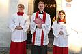 Gastprediger war Christian Staude, Subregens der Herzoglich Georgianischen Priesterhaus-Stiftung in München. Mit im Bild die Ministranten Fabian und Leonie Beck.