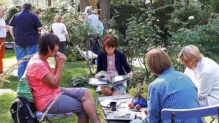 Einen erlebnisreichen Ausflug unternahm der OGV Königsberg zu einem Privatgarten in Frickenhausen und zur Landesgartenschau in Würzburg.