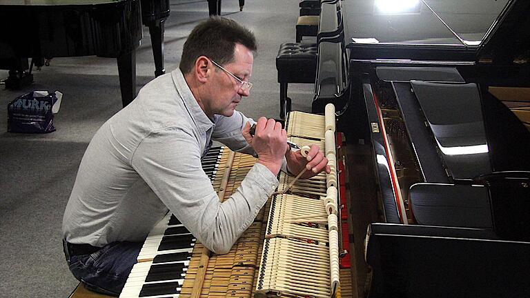 Fritz Sattes bei der Arbeit. Foto: Bastian Reusch       -  Fritz Sattes bei der Arbeit. Foto: Bastian Reusch