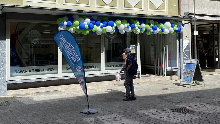  Die neue Filiale des Schweinfurter Reisebüros Bavaria in der Brückenstraße. Die neue Filiale des Schweinfurter Reisebüros Bavaria in der Brückenstraße.