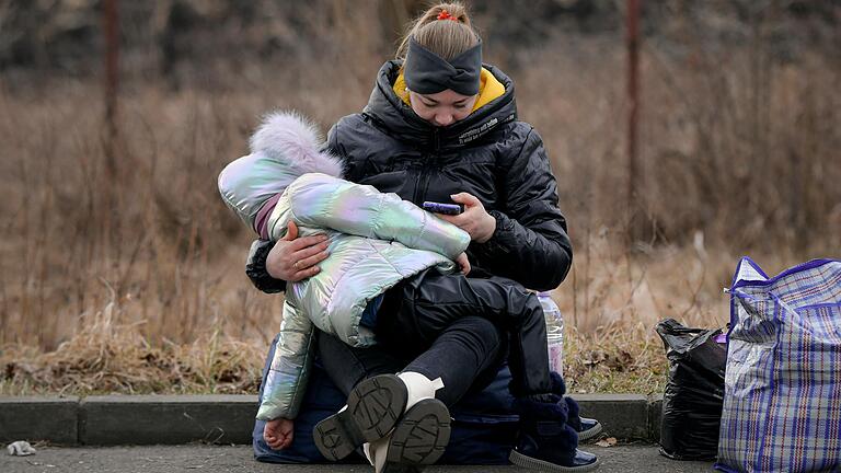 Das Landratsamt Main-Spessart trifft Vorkehrungen für die Aufnahme von Kriegsflüchtlingen aus der Ukraine und ruft die Bürgerinnen und Bürger auf, Wohnungsangebote zu melden.