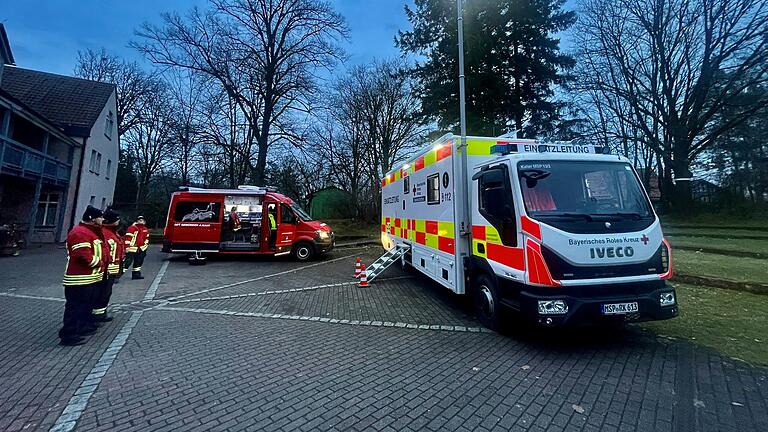 Einsatzleitwagen beim Faschingszug in Rieneck. Einsatzleitwagen beim Faschingszug in Rieneck.