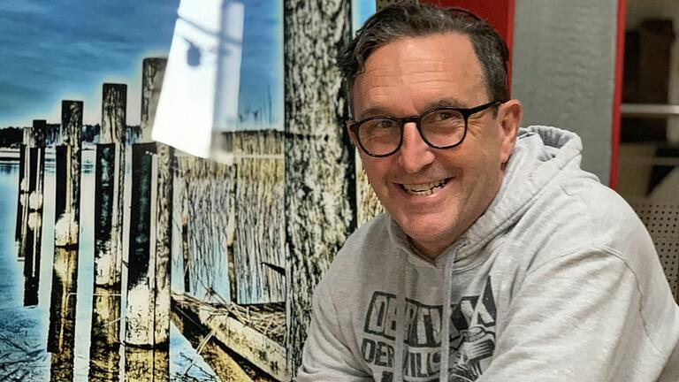 Die Kunst von Yacomá kommt vollkommen ohne Nachbearbeitung aus: Durch Überlagerung der Bilder entstehen die Effekte. Die Kunst von Yacomá kommt vollkommen ohne Nachbearbeitung aus: Durch Überlagerung der Bilder entstehen die Effekte.