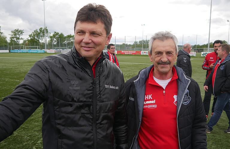 Stille Freude: Aubstadts Trainer Josef Francic und der TSV-Vorsitzende Herbert Köhler. Stille Freude: Aubstadts Trainer Josef Francic und der TSV-Vorsitzende Herbert Köhler.