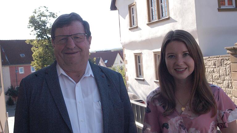 Josef Demar, Bürgermeister von Großbardorf und stellvertretender Landrat von Rhön-Grabfeld sitzt gemeinsam mit seiner Tochter Juliane im Kreistag.