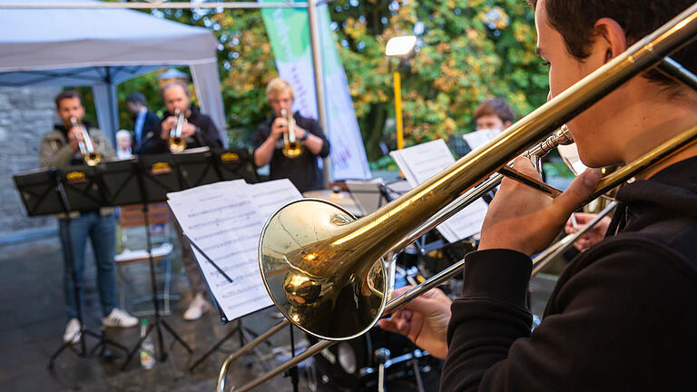 Mit der Kulturförderung unterstützt der Landkreis Würzburg Jahr für Jahr Kulturschaffende in der Region. Ein Teil des Geldes soll auch 2023 wieder in die Organisation und Durchführung des Kulturherbstes fließen. (Archivfoto)