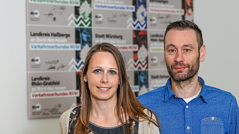 Sehen im digitalen Ticketsystem viele Vorteile: Prokuristin Juliana Chamberlain und Geschäftsführer Christopher Alm von der Nahverkehr Mainfranken GmbH (NVM) mit Sitz in Würzburg. Sehen im digitalen Ticketsystem viele Vorteile: Prokuristin Juliana Chamberlain und Geschäftsführer Christopher Alm von der Nahverkehr Mainfranken GmbH (NVM) mit Sitz in Würzburg. 
