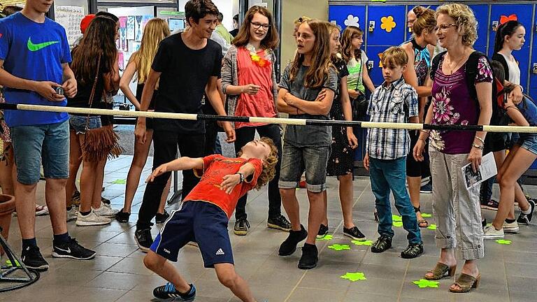 Schulfest am Erthal-Gymnasium: Limbo erfreute sich großer Beliebtheit