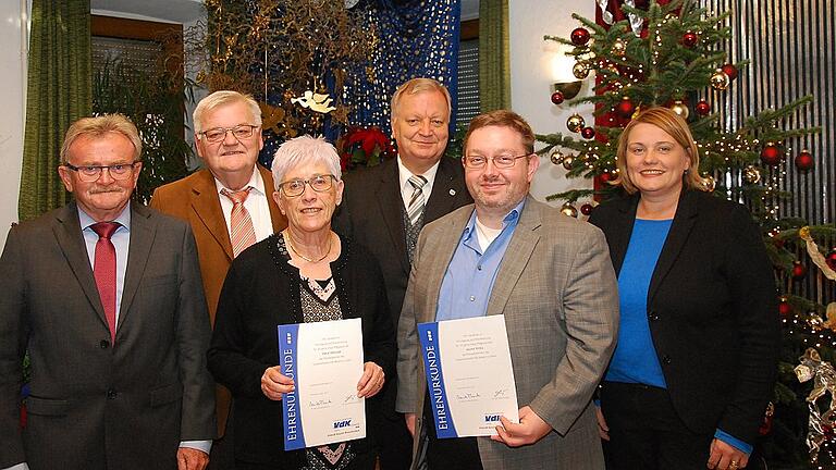 Der VdK in Rimpar feierte 70-jähriges Jubiläum: (von links) Kreisvorsitzender Helmuth Gerbig, der Rimparer 1.Vorsitzende Erich Kreutner, Beisitzerin und geehrt für 20 Jahre Mitgliedschaft Ingeborg Heller, 2.Vorsitzender Hans-Joachim Rudolph, geehrt für zehn Jahre Mitgliedschaft Oliver Voll für seinen Vater Alois sowie Christiane Straub von der Kreisgeschäftsstelle.