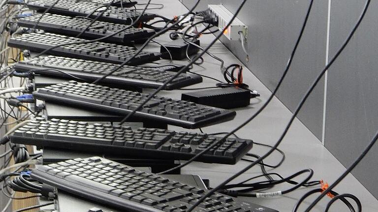 Die Daten werden ausgelesen. Die Daten werden ausgelesen.