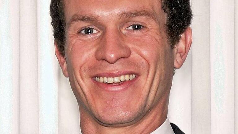 Michael Schmitt.