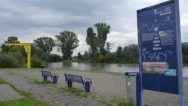 Viel Platz gibt es am Mainufer in Eibelstadt, wie hier an der Anlegestelle. Aber noch wird er nicht optimal genutzt.