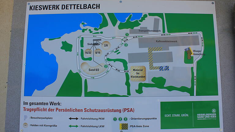 Das Firmengelände der Heidelberger Sand und Kies GmbH befindet sich im Dettelbacher Gewerbegebiet, südlich der B 22.