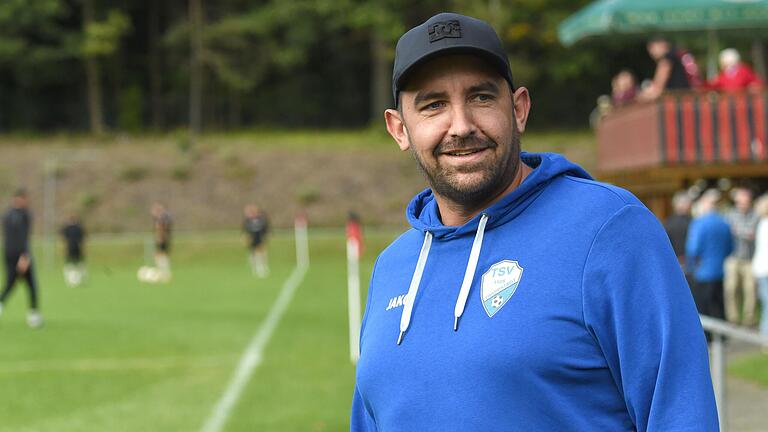 Der TSV Trappstadt mit Trainer Martin Beck hat gute Chancen, nach einem Jahr direkt in die Bezirksliga zurückzukehren. Der TSV Trappstadt mit Trainer Martin Beck hat gute Chancen, nach einem Jahr direkt in die Bezirksliga zurückzukehren.