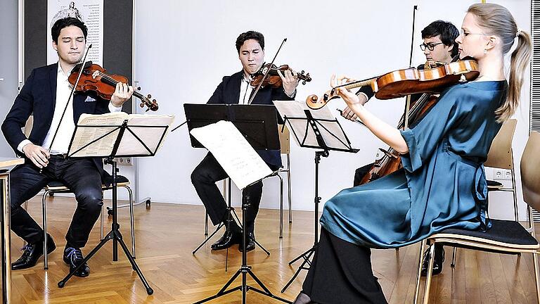 &bdquo;Artiste &bdquo;étoile&ldquo; des Mozartfests 2018: Das Schumann Quartett stellte sich bei der Pressekonferenz vor.