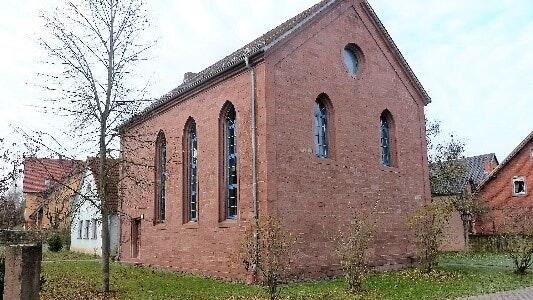 Die im Jahr 1997 wiederhergestellte Synagoge in Wiesenfeld wird heute vom Gesangverein Liederkranz genutzt. Die im Jahr 1997 wiederhergestellte Synagoge in Wiesenfeld wird heute vom Gesangverein Liederkranz genutzt.