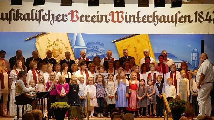 Der Winterhäuser Kinderchor hatte beim Jubiläumskonzert des Winterhäuser Musikalischen Vereins seinen ersten großen Auftritt.