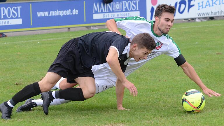 Paul Karle (vorne, TSV Karlburg) und Max Wolf (TSV Abtswind) könnten sich am Samstag auf dem Platz wieder treffen. Das bislang letzte Duell beider Mannschaften in der Fußball-Bayernliga Nord endete torlos. Paul Karle (vorne, TSV Karlburg) und Max Wolf (TSV Abtswind) könnten sich am Samstag auf dem Platz wieder treffen. Das bislang letzte Duell beider Mannschaften in der Fußball-Bayernliga Nord endete torlos.