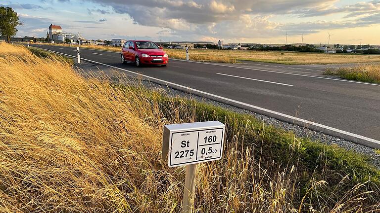 Kommt ein Tempolimit an dieser und einer weiteren Einfahrt zur Staatsstraße von Gerolzhofen nach Mönchstockheim? Die VG hat einen entsprechenden Antrag beim Straßenverkehrsamt gestellt. Eine Entscheidung darüber steht noch aus.