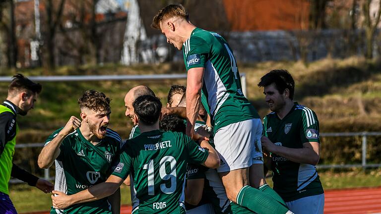 Kann der FC 05 Schweinfurt im Heimspiel gegen den FC Augsburg II Tore und Punkte bejubeln?