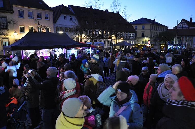 Gut besucht war der Weihnachtsmarkt in Hofheim. Gut besucht war der Weihnachtsmarkt in Hofheim. 