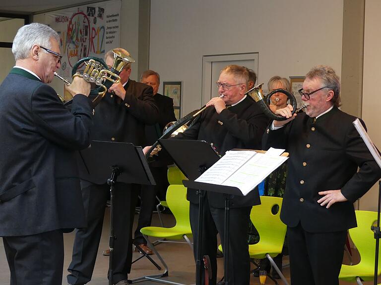 Seit 60 Jahren gibt es die Jagdhorngruppe Schweinfurt: Sie sorgte für die musikalische Umrahmung. Seit 60 Jahren gibt es die Jagdhorngruppe Schweinfurt: Sie sorgte für die musikalische Umrahmung.