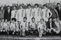 Mit dem Aufstieg in die Landesliga gelang der SG Burgsinn 1973 der größte sportliche Erfolg. Das Meisterteam: (hinten, von links) Spielausschussvorsitzender Werner Krausse, Vorsitzender Ludwig Pauthner, Alfred Pauthner, Gerd Schüllermann, Arnold Kreuter, Peter Herget, Bernhard Schneider, Erwin Laudenbach, Trainer Walter Kaniber, (vorne, von links) Hubert Herget, Walter Heinzel, Hans Schneider, Siggi Frank, Franz-Karl Hammer, Friedrich Mühlig, Siegfried Betz und Klaus Frank.