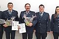 Feuerwehr Weichtungen (von links): KBM Holger Ulrich, 2. Kommandant Rafael Hochrein, Lothar Dietz und Christoph Trost (beide geehrt für 40 Jahre aktiven Feuerwehrdienst), 1. Vereinsvorstand Christoph Kaufmann, 1. Kommandantin Claudia Trost und Bür...       -  Feuerwehr Weichtungen (von links): KBM Holger Ulrich, 2. Kommandant Rafael Hochrein, Lothar Dietz und Christoph Trost (beide geehrt für 40 Jahre aktiven Feuerwehrdienst), 1. Vereinsvorstand Christoph Kaufmann, 1. Kommandantin Claudia Trost und Bürgermeister Matthias Klement