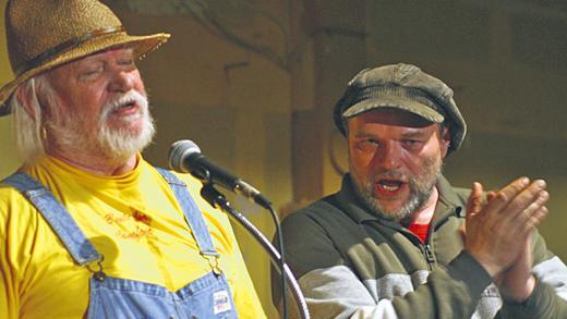 Spielt am 13. September im Cafe Lust in Handthal: der Bluesveteran Hans „Blues & Boogie“ (links). Das Konzert beginnt um 20 Uhr. Spielt am 13. September im Cafe Lust in Handthal: der Bluesveteran Hans „Blues & Boogie“ (links). Das Konzert beginnt um 20 Uhr.