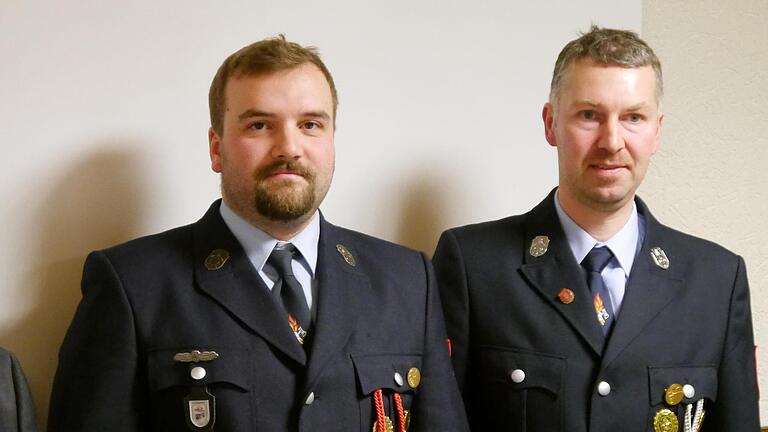 Der neue stellvertretende Kommandant ist Johannes Schmitt (links), hier mit Kommandant Christian Schüssler. - Der neue stellvertretende Kommandant ist Johannes Schmitt (links), hier mit Kommandant Christian Schüssler. Der neue stellvertretende Kommandant ist Johannes Schmitt (links), hier mit Kommandant Christian Schüssler. - Der neue stellvertretende Kommandant ist Johannes Schmitt (links), hier mit Kommandant Christian Schüssler.