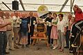 Auf die Wernecker Bierwoche stießen an (von links): Roland Hofmann, SV-Vorsitzender Ewald Öftring, Brauerei-Chef Hans-Jörg Lang, SV-Vorsitzender Dieter Rumpel, Braumeister Stefan Reusch, Andreas Lang, MdB Anja Weisgerber, Bürgermeisterin Edeltraud Baumgartl, stellvertretender Landrat Peter Seifert, Christine Lang und die Rossinis.