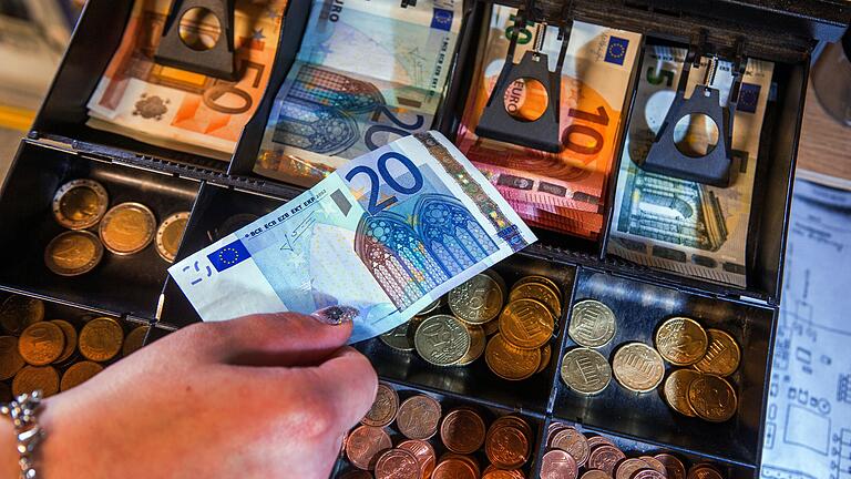 Die Ladenkasse ist des Kaufmanns größter Schatz. Derzeit sorgen gesetzliche Bestimmungen jedoch für Ärger. Die Ladenkasse ist des Kaufmanns größter Schatz. Derzeit sorgen gesetzliche Bestimmungen jedoch für Ärger.