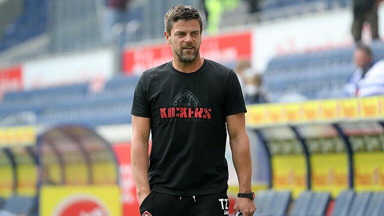 Will beim FC Magedeburg mit den Würzburger Kickers für eine Überraschung sorgen: Trainer Torsten Ziegner Will beim FC Magedeburg mit den Würzburger Kickers für eine Überraschung sorgen: Trainer Torsten Ziegner