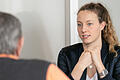 Freiwasser-Schwimmerin Leonie Beck (im Bild) beim Interview mit den Main-Post-Sportredakteuren Carolin Münzel und Norbert Hohler.