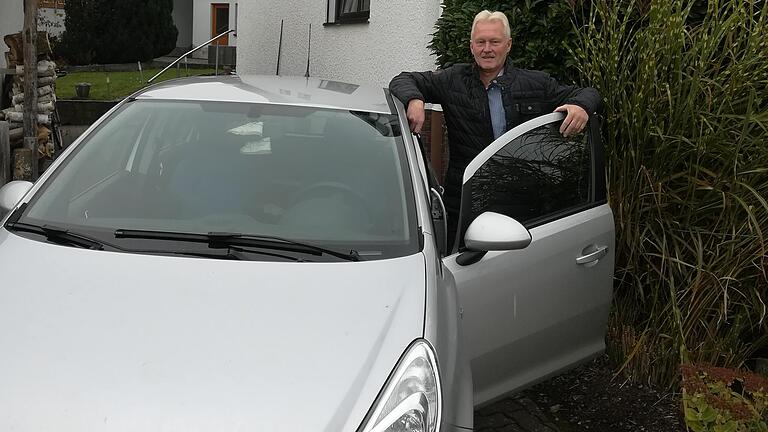 Mit Auto und Bahn zur Arbeit: Harry Ruck aus Saal.