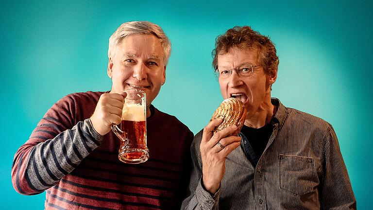 Udo Pörschke und Johannes Jung auf einer Lesereise in der Kulturfabrik.