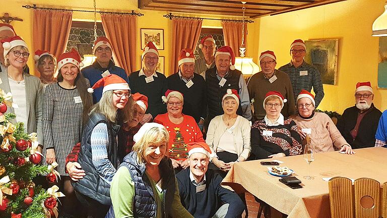 Die Teilnehmer am Nikolausturnier des 1. Doppelkopf-Klub Würzburg.