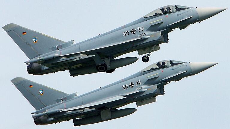 Eurofighter       -  Zwei Eurofighter: Die Alarmrotte der Luftwaffe musste am Wochenende gleich zweimal ausrücken.