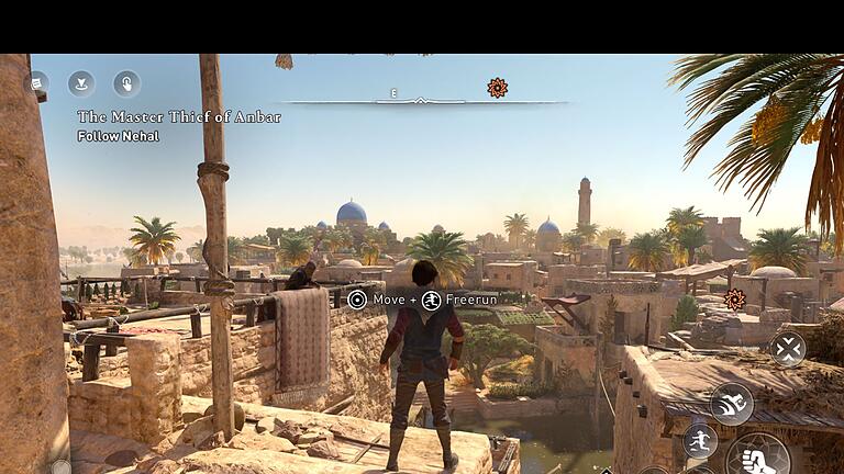 Screenshot aus &bdquo;Assassin's Creed Mirage&rdquo;       -  Hübsch hier, da wollen wir doch gleich über alle Dächer klettern und springen.