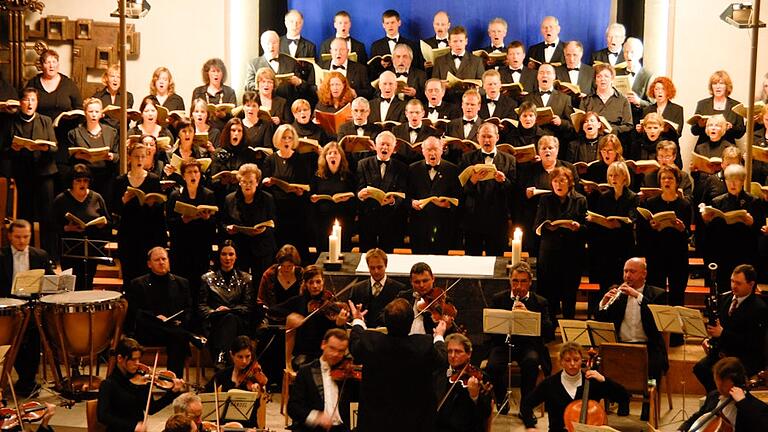 Die Kantorei Marktheidenfeld gibt mit der Russischen Kammerphilharmonie St. Petersburg am Samstag, 29. Dezember, um 19 Uhr in der St.-Josef-Kirche in Marktheidenfeld ihr Jahreskonzert.