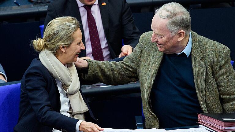 Bundestag       -  Haben derzeit gut Lachen: Alice Weidel und Alexander Gauland, die beiden AfD-Fraktionschefs im Bundestag