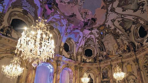 Festlicher Hochgenuss: Das Blechbläserenensemble der Würzburger Musikhochschule spielte im Kaisersaal auf.