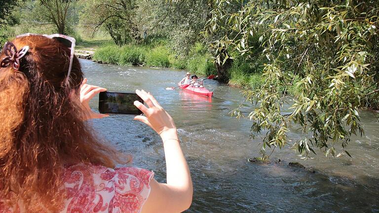 Anders als 2021 lassen sich in diesem Jahr auf der Saale im Landkreis Bad Kissingen kaum Kanufahrer fotografieren.&nbsp;&nbsp;